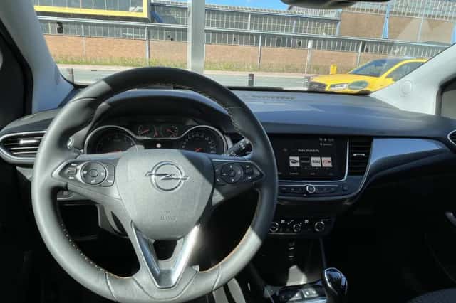 Opel Crossland X (2017) thumbnail 3