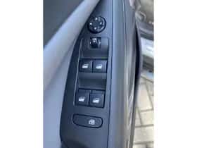 Opel Crossland X (2017) thumbnail 4