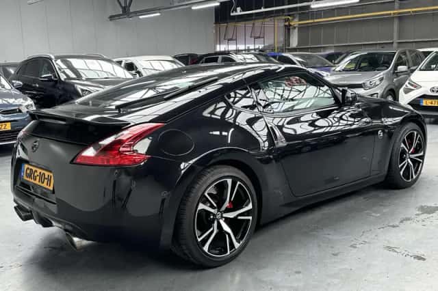Nissan 370Z (2018) thumbnail 26