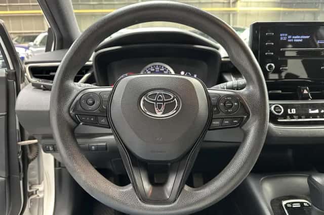 Toyota Corolla (2019) thumbnail 3