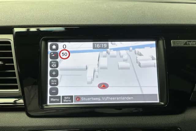 Kia Niro (2017) thumbnail 17