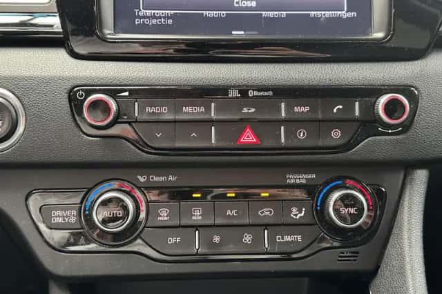 Kia Niro (2017) thumbnail 18