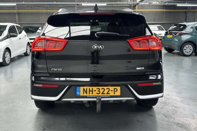 Kia Niro (2017) thumbnail 25