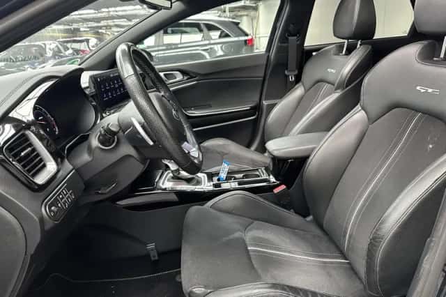 Kia Proceed (2021) thumbnail 2