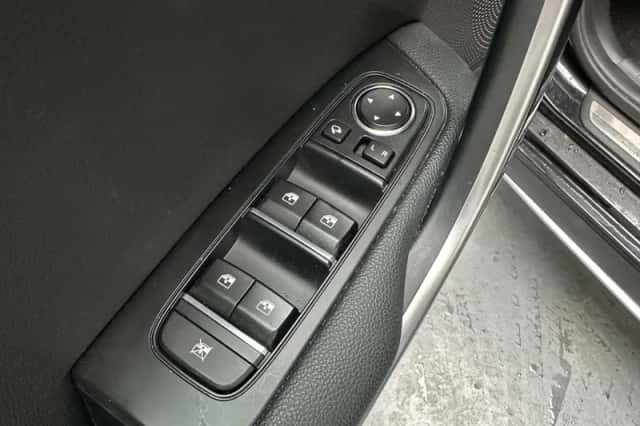 Kia Proceed (2021) thumbnail 3