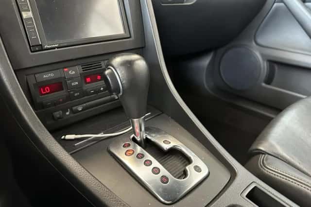 Audi A4 (2007) thumbnail 12