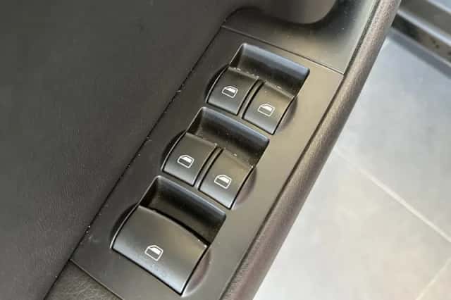 Audi A4 (2007) thumbnail 3