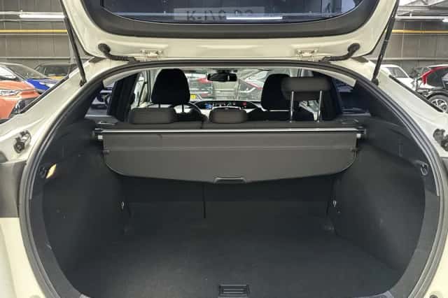 Toyota Prius (2018) thumbnail 20