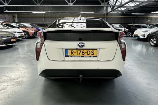 Toyota Prius (2018) thumbnail 22
