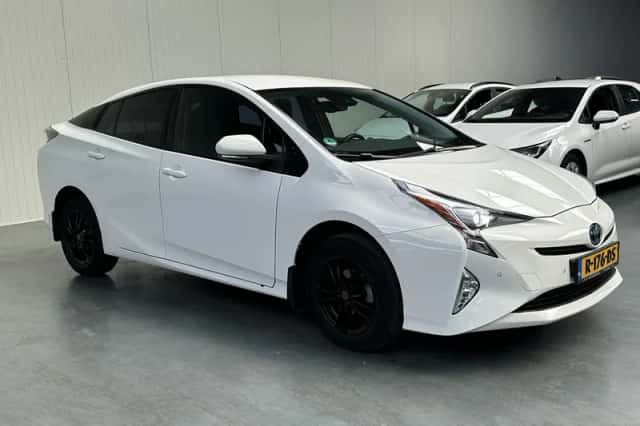 Toyota Prius (2018) thumbnail 26
