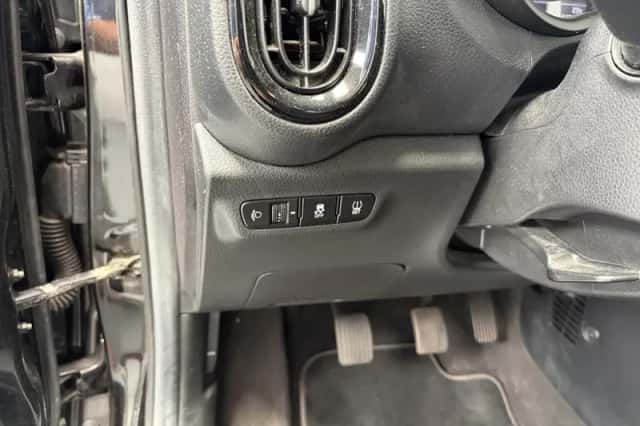 Kia Picanto (2021) thumbnail 11