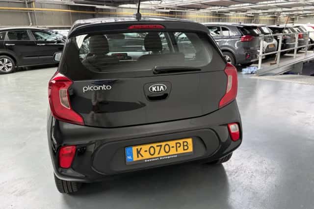 Kia Picanto (2021) thumbnail 8