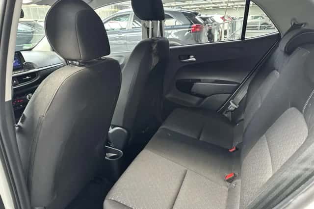 Kia Picanto (2022) thumbnail 17