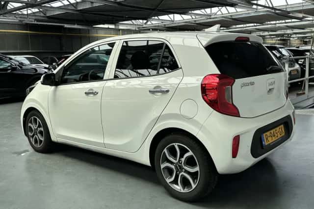 Kia Picanto (2022) thumbnail 22