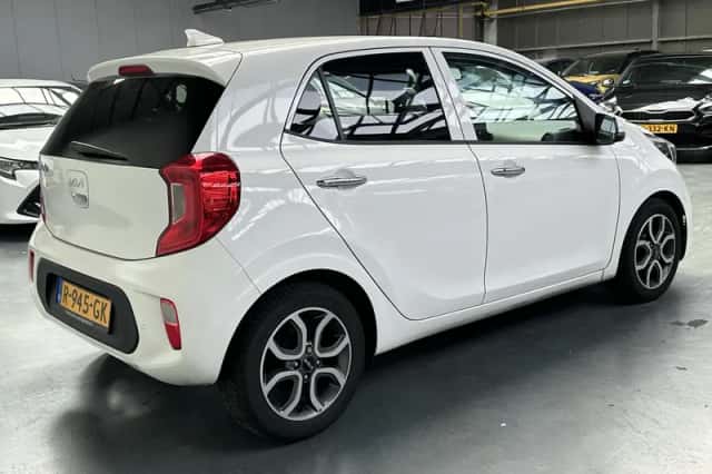 Kia Picanto (2022) thumbnail 24