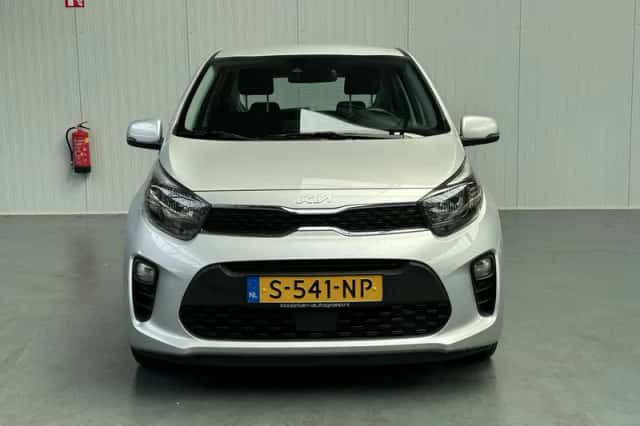 Kia Picanto (2021) thumbnail 16