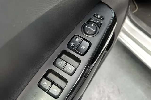 Kia Picanto (2021) thumbnail 17
