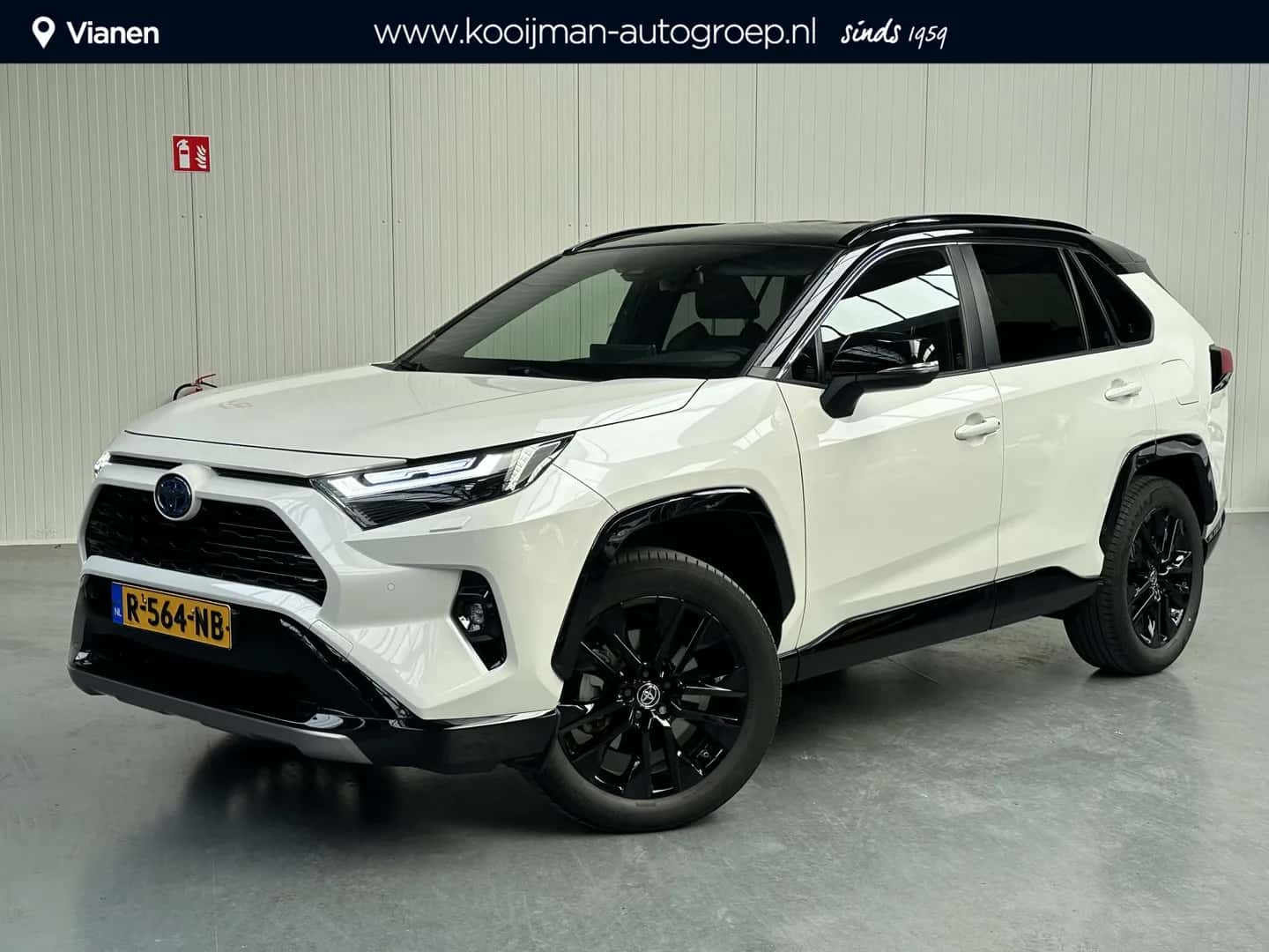 Toyota RAV4 (2022) — foto 1