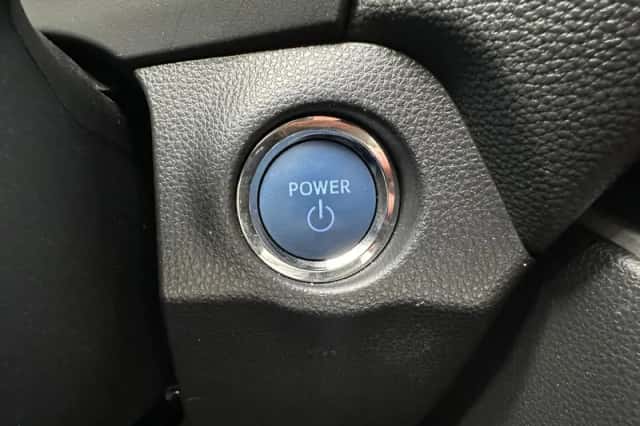 Toyota RAV4 (2022) thumbnail 14