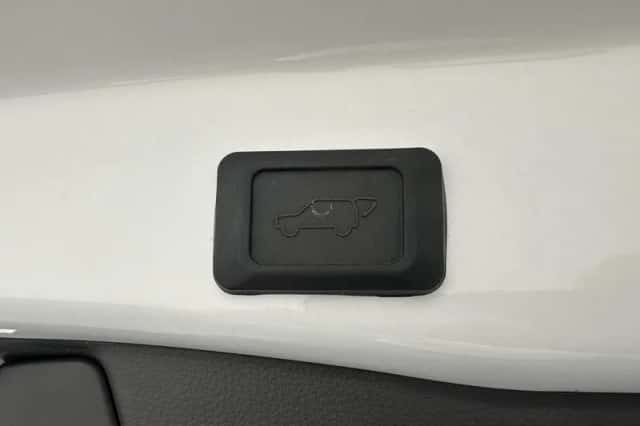 Toyota RAV4 (2022) thumbnail 23