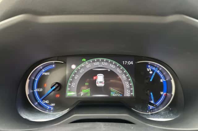 Toyota RAV4 (2022) thumbnail 8