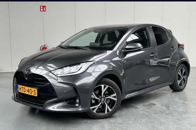 Toyota Yaris (2025) thumbnail 1