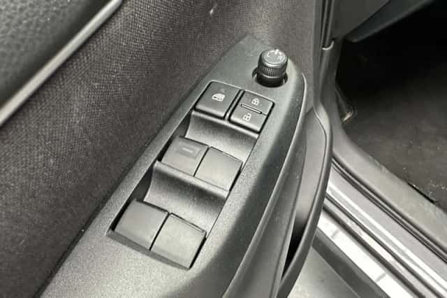 Toyota Yaris (2025) thumbnail 5
