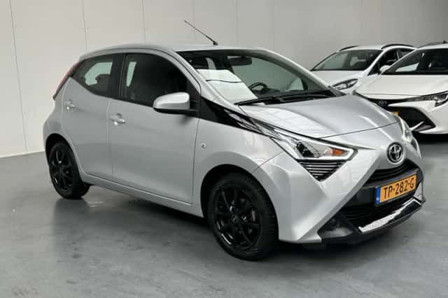 Toyota Aygo (2018) thumbnail 24