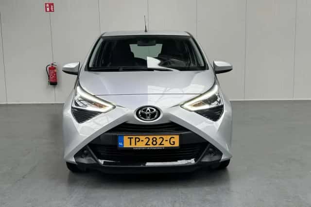 Toyota Aygo (2018) thumbnail 25