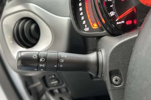 Toyota Aygo (2018) thumbnail 6