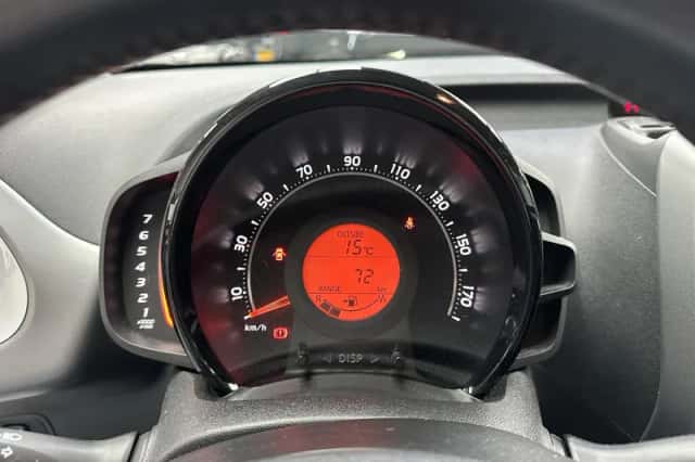Toyota Aygo (2018) thumbnail 7