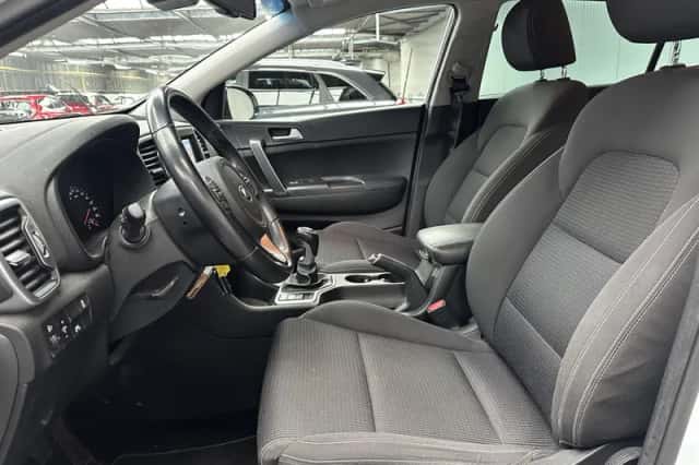 Kia Sportage (2018) thumbnail 2
