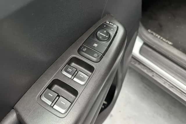 Kia Sportage (2018) thumbnail 3