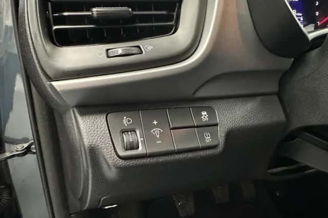 Kia Stonic (2018) thumbnail 6