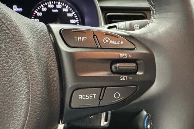 Kia Stonic (2018) thumbnail 7