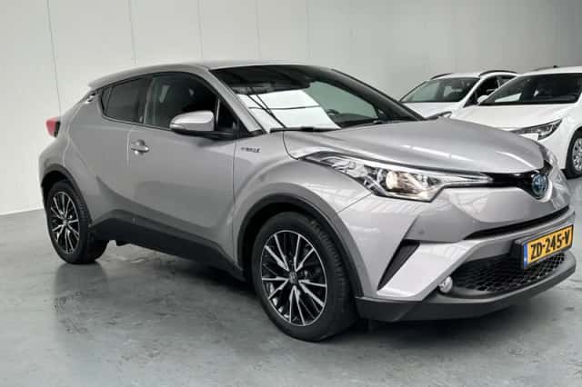 Toyota C-HR (2018) thumbnail 24