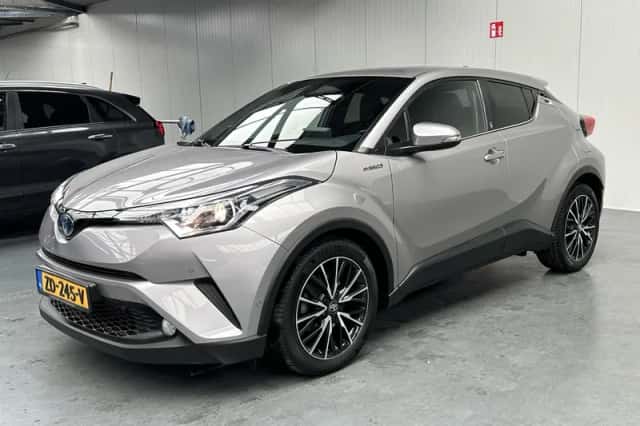 Toyota C-HR (2018) thumbnail 26