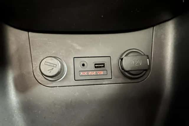 Kia Picanto (2012) thumbnail 18