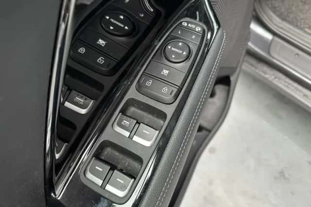 Kia Niro (2020) thumbnail 3