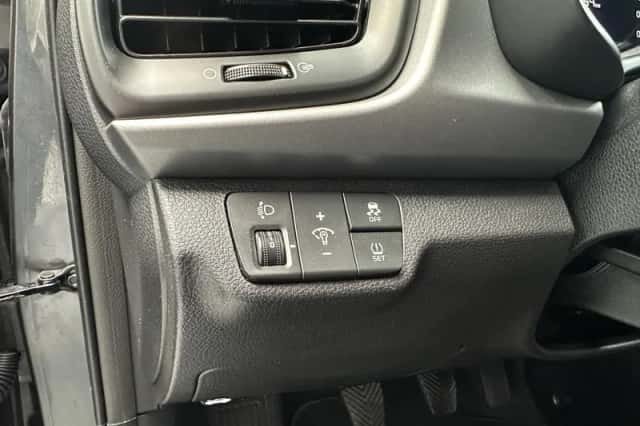 Kia Rio (2017) thumbnail 4