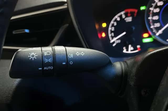 Toyota Corolla (2020) thumbnail 6