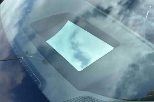 Kia EV6 (2023) thumbnail 3
