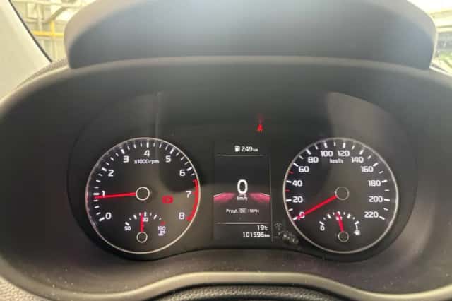 Kia Picanto (2023) thumbnail 6