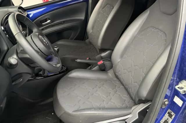 Toyota Aygo (2022) thumbnail 4
