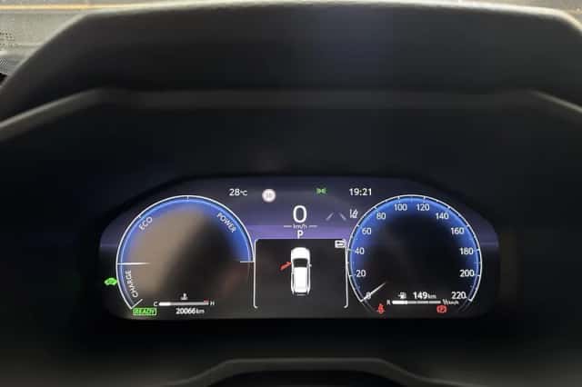 Toyota RAV4 (2024) thumbnail 4