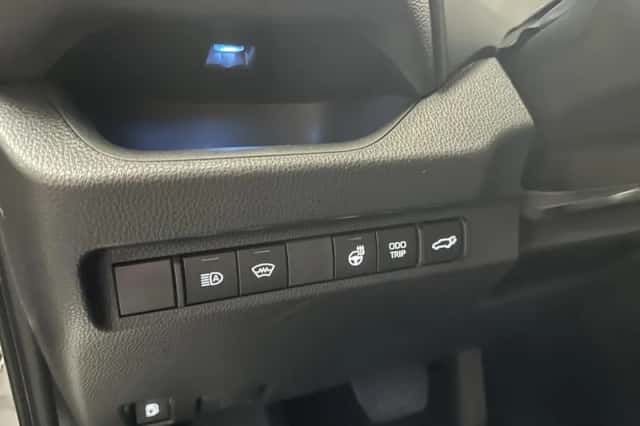 Toyota RAV4 (2024) thumbnail 5
