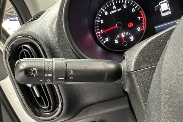 Kia Picanto (2024) thumbnail 6