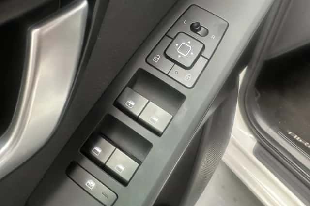 Kia Niro EV (2025) thumbnail 5