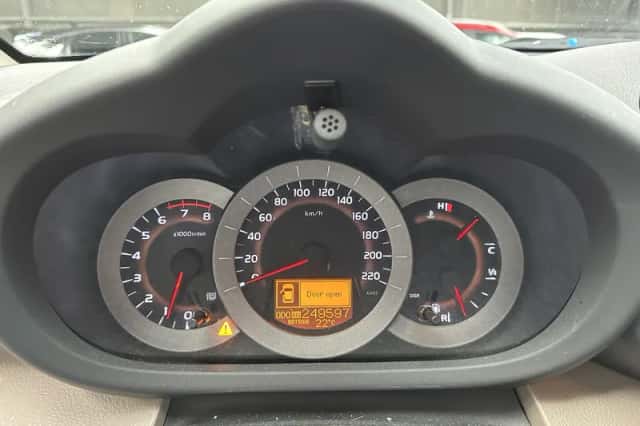 Toyota RAV4 (2007) thumbnail 5