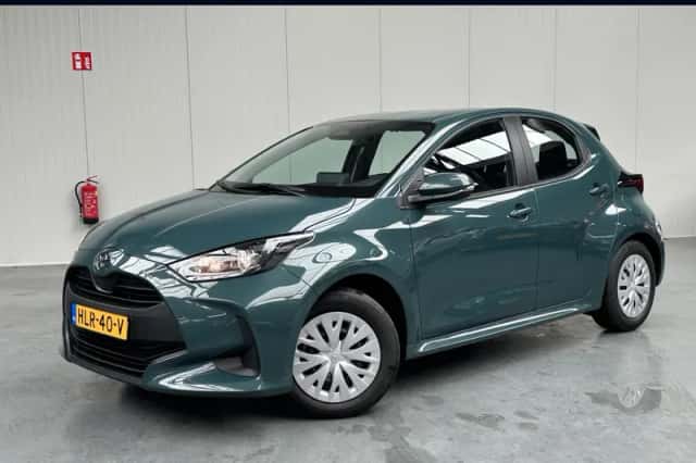 Toyota Yaris (2025) thumbnail 1